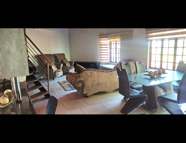 3 BEDROOM FREEHOLD FOR SALE IN KARENPARK